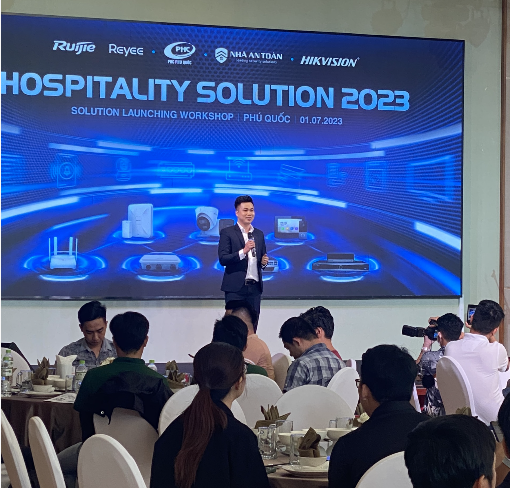 PHC SOLUTIONS tổ chức thành công Workshop Hospitality 2023